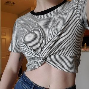 T-shirt Crop Top